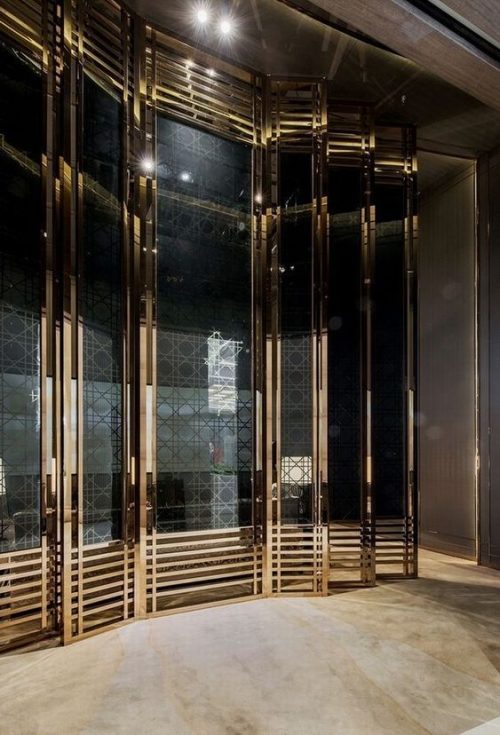 Cửa kính inox mạ vàng - Hình ảnh 9