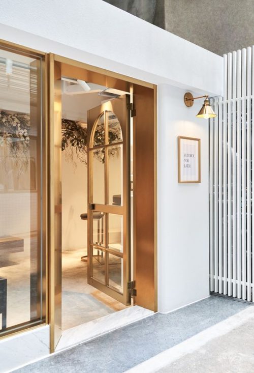 Cửa kính inox mạ vàng - Hình ảnh 2