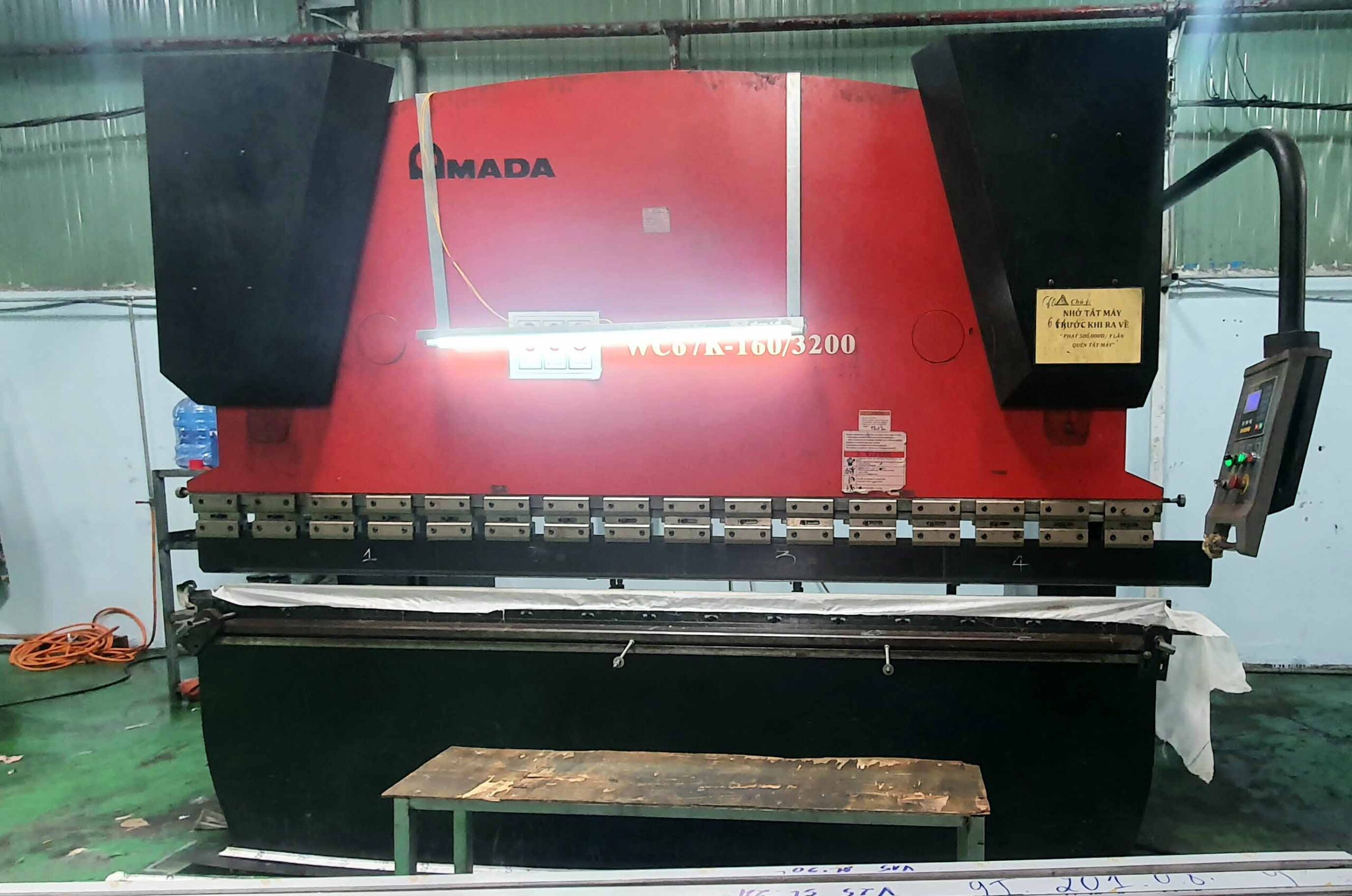 máy chấn cnc inox