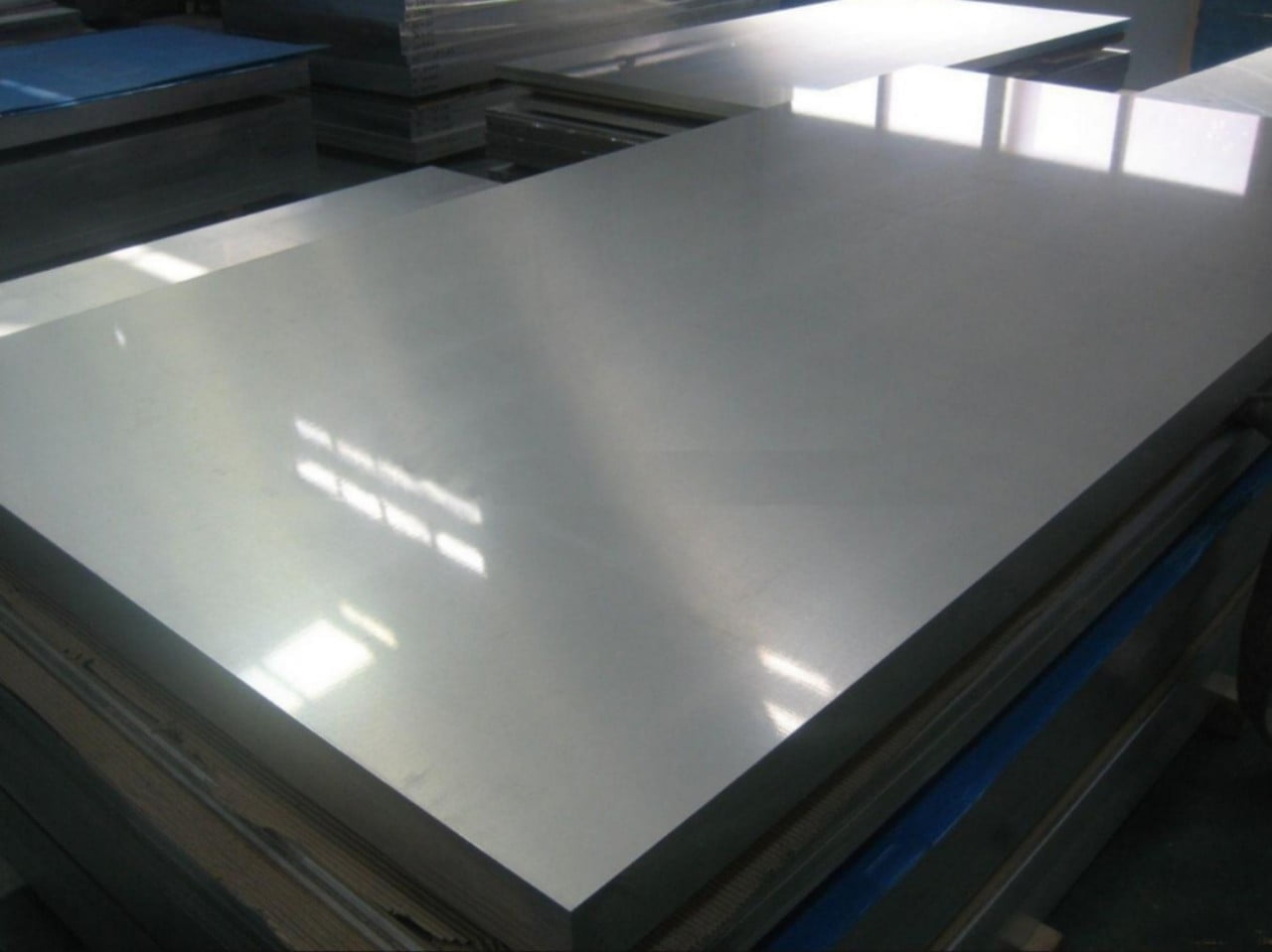 Mẫu tấm inox 304 màu trắng bóng