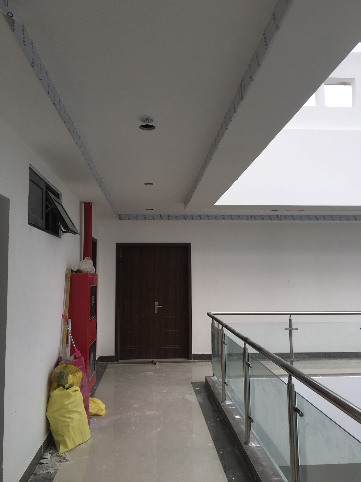 Nẹp inox trần thạch cao còn giúp bảo vệ cho công trình