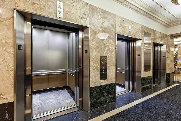 Mẫu ốp inox cửa thang máy đẹp