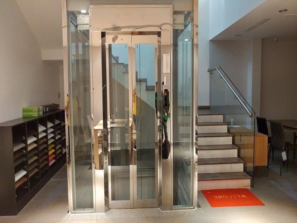 Mẫu thang máy inox đẹp