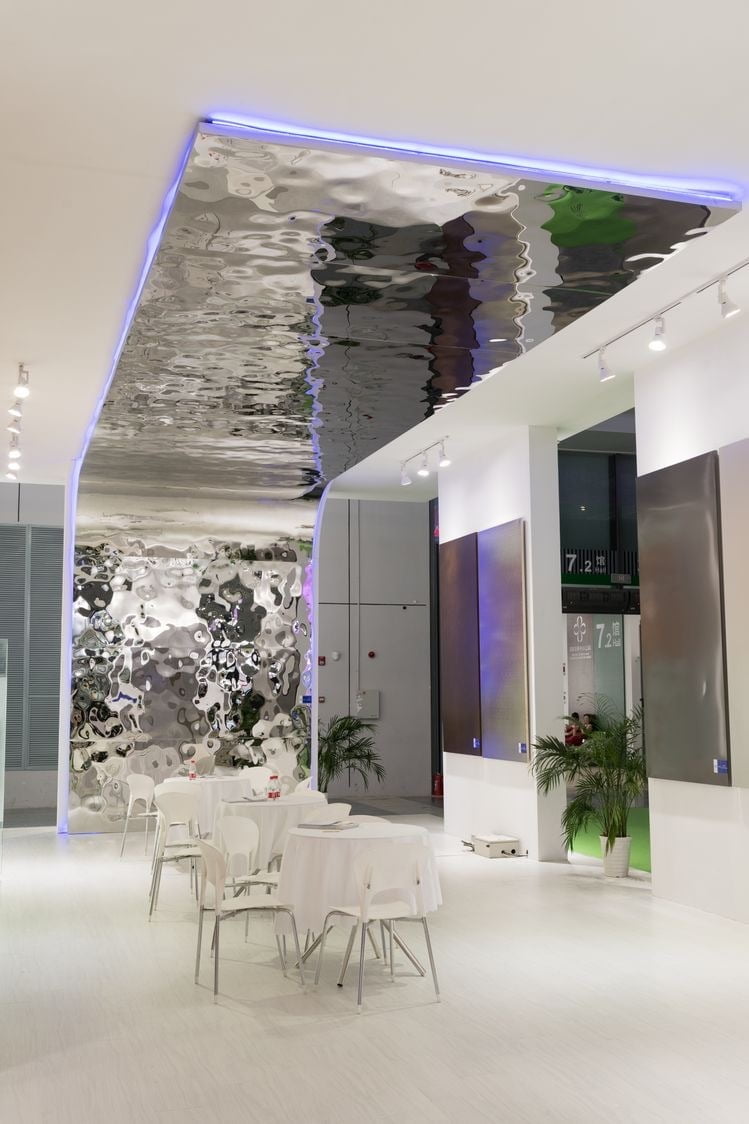 Trần inox trang trí phòng ăn
